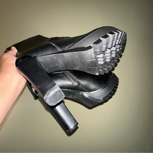 The Taylin Boot by Guess - Picture 7 of 10